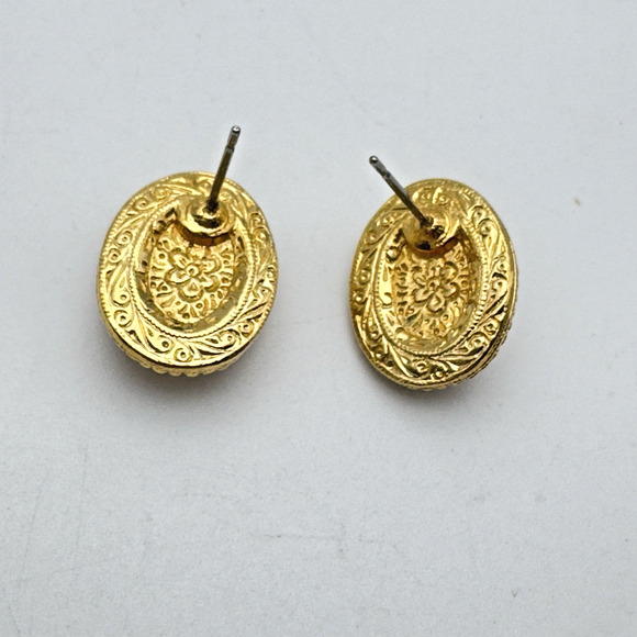 Vintage 1928 Brand Earrings Rose Pierced Peach Enamel .75" New On Card - Picture 3 of 4